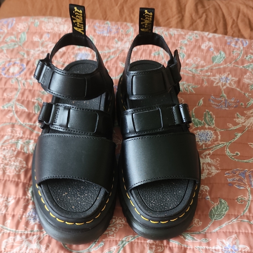 BNWOT Dr Martens